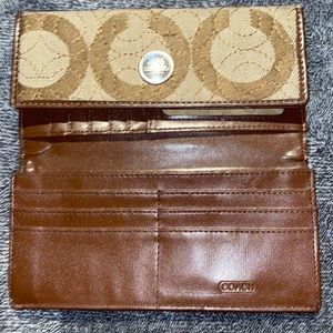 Coach wallet